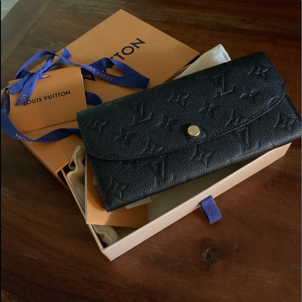 Louis Vuitton Emilie wallet